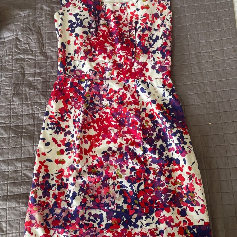 Max & Chloe Floral Print Sleeveless Dress size 2 tiered skirt detail worn once